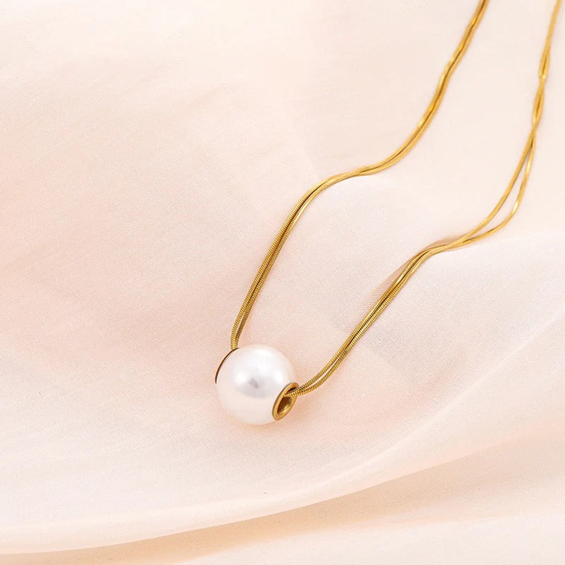 Gold Plated Stainless Steel Anti Tarnish Pearl Studded Pendant